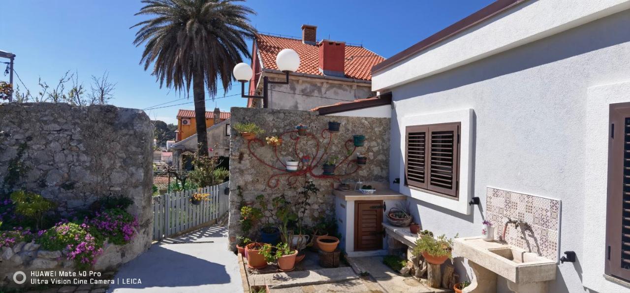 Guesthouse Palma Mali Lošinj Dış mekan fotoğraf