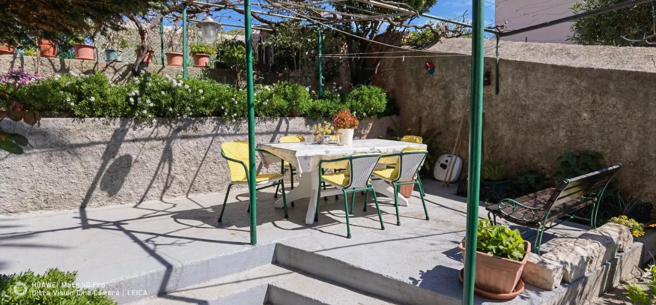 Guesthouse Palma Mali Lošinj Dış mekan fotoğraf